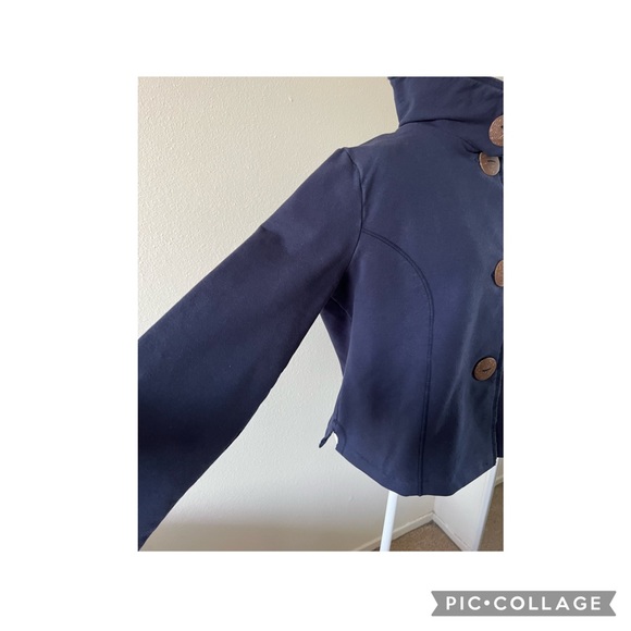 soft surroundings  crop coat cotton large button down - Picture 8 of 9